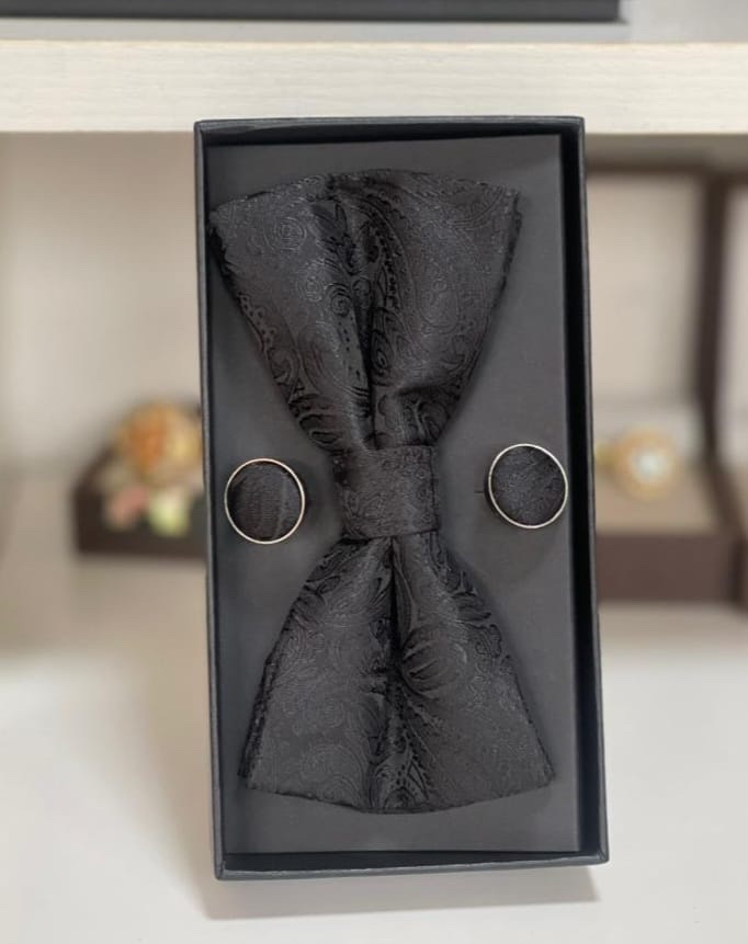 Black Floral Bow tie, Pocketsquare & Cufflinks